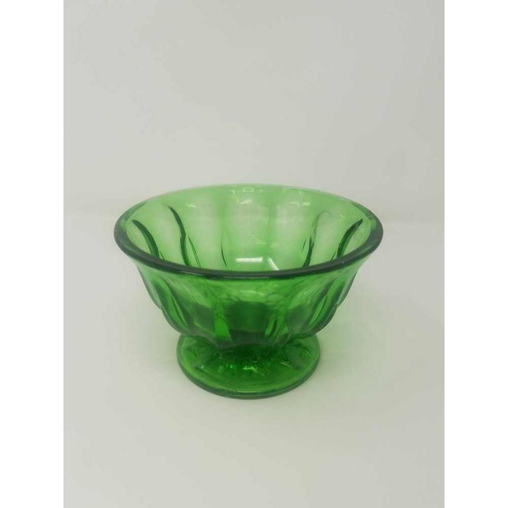 Vtg Westmoreland footed compote dish green bowl cottagecore farmhouse old money